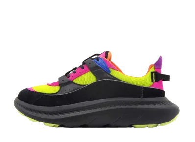 UGG M CA805 V2 Party Spots "Black"