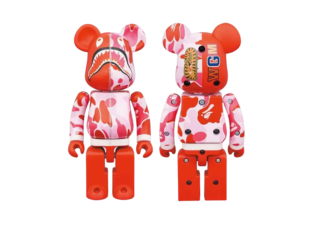 BE@RBRICK - 超合金 BE@RBRICK BAPE ABC CAMO SHARK ピンク 超合金 BE@RBRICK BAPE® ABC CAMO SHARK PINK / BLUE | bape.com