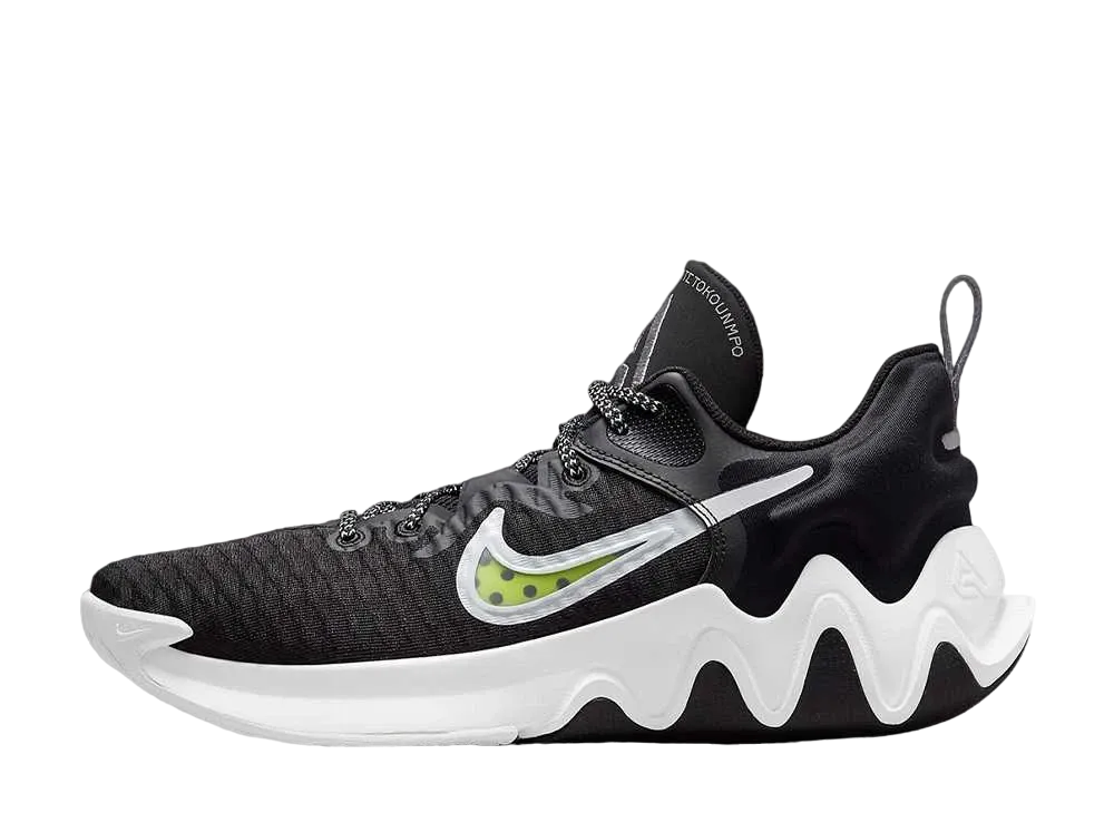 ナイキ ヤニス イモータリティ "ブラック/クリア"