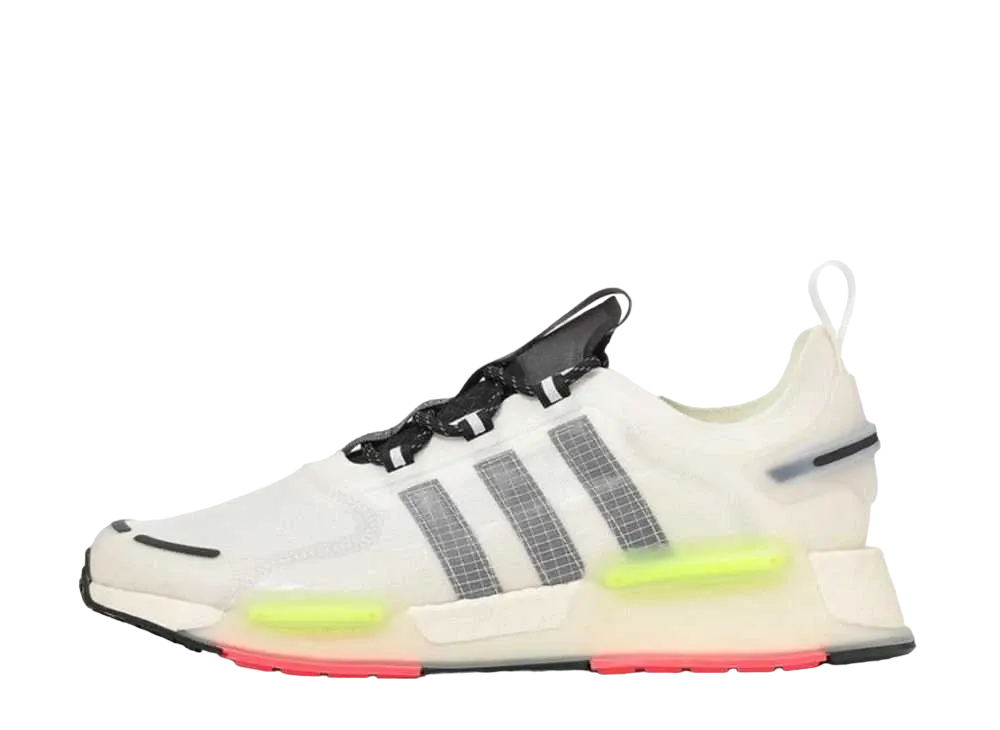 アディダス NMD_V3 "クリスタル ホワイト/コア ブラック/シグナル グリーン"