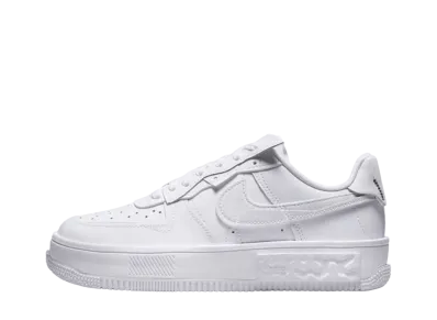ナイキ ウィメンズ エアフォース1 フォンタカ "ホワイト"
