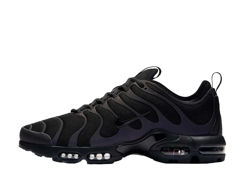 ナイキ エアマックス プラス TN ウルトラ "トリプル ブラック"