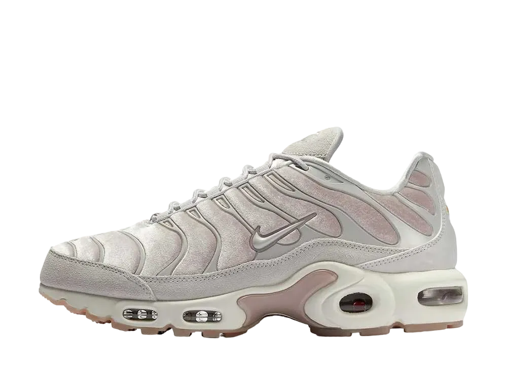 Nike Women's Air Max Plus "Velvet Particle Rose"
