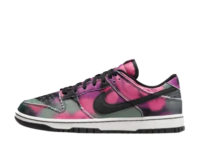 ナイキ ダンク ロー グラフィティ "ピンク/ブラック"