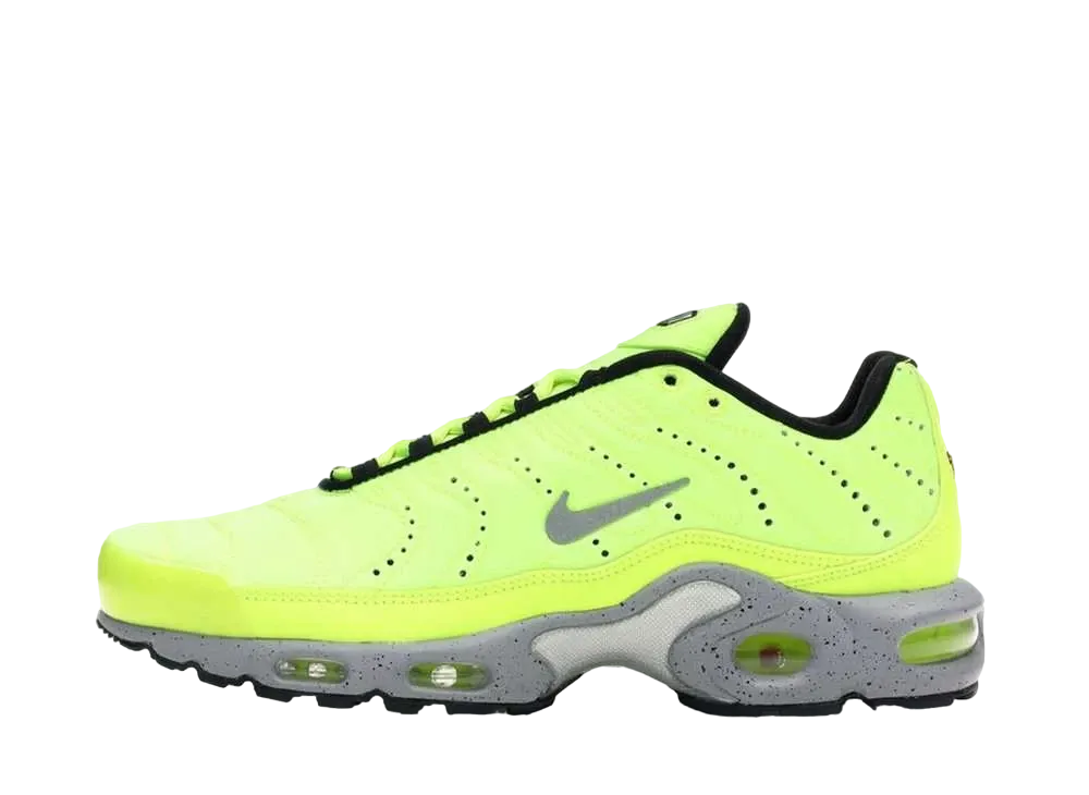 ナイキ エアマックス プラス "フル ボルト"