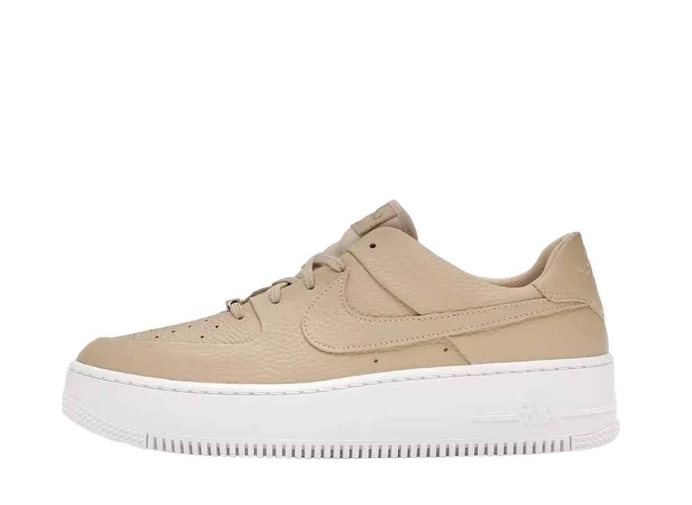 ナイキ ウィメンズ エアフォース1 セージ ロウ 2 "デザート オアー"