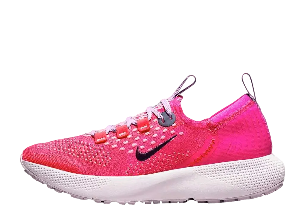 ナイキ ウィメンズ エスケープラン フライニット "ピンクプライム/ブラッケンドブルー"