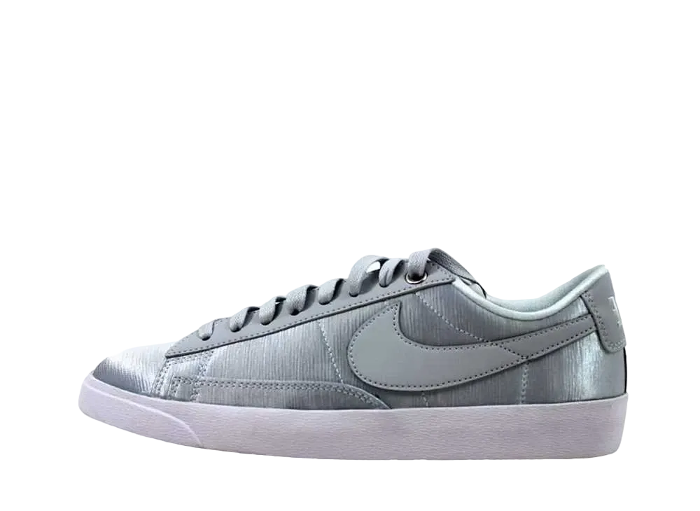 ナイキ ウィメンズ ブレーザー ロー SE "ピュアプラチナム"