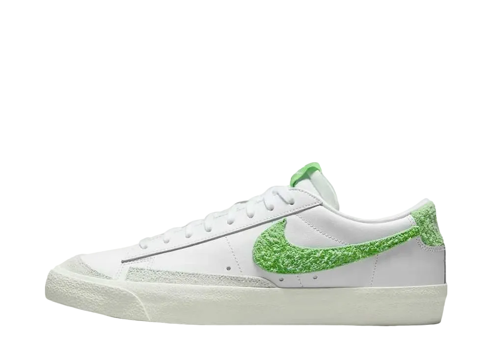 ナイキ ブレーザー ロー "サッカー"
