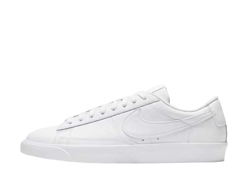 ナイキ ブレーザー ロー LE "ホワイト"