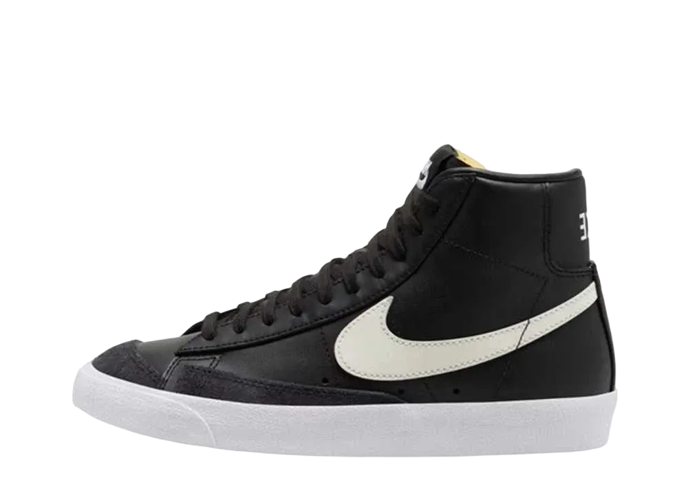 Nike Women's Blazer 77 Mid "Black White"