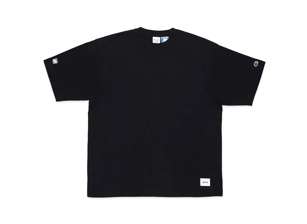 UNDEFEATED CHAMPION STENCIL LABEL SS TEE - C8-V322 "Black"
