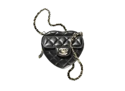 CHANEL Heart Clutch With Chain Lambskin "Black/Gold"