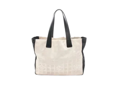 CHANEL New Travel Line Tote MM "White/Black"