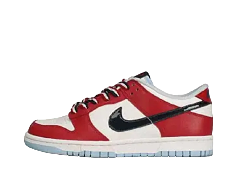 ナイキ ウィメンズ ダンク ロー "インディペンデンス デイ"