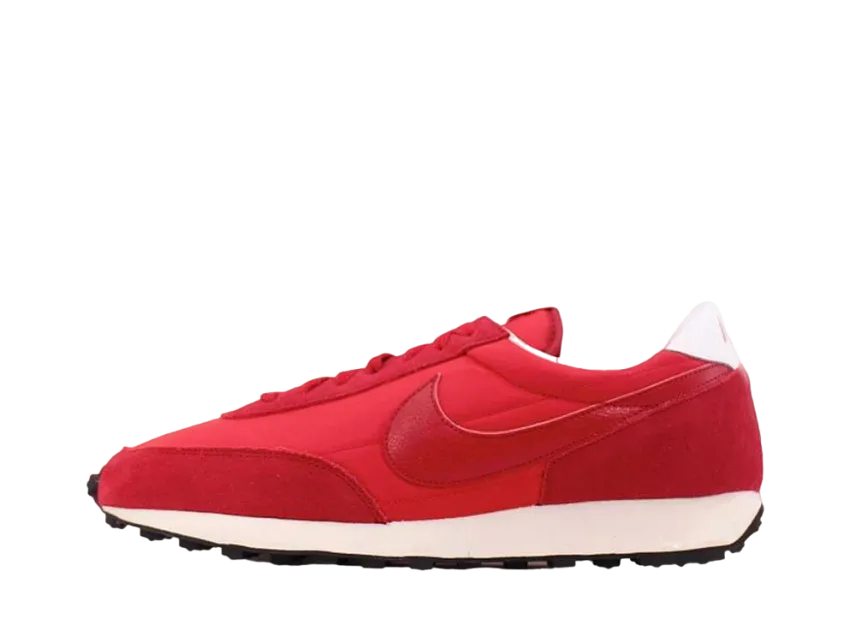 ナイキ ウィメンズ デイブレイク "レッド"