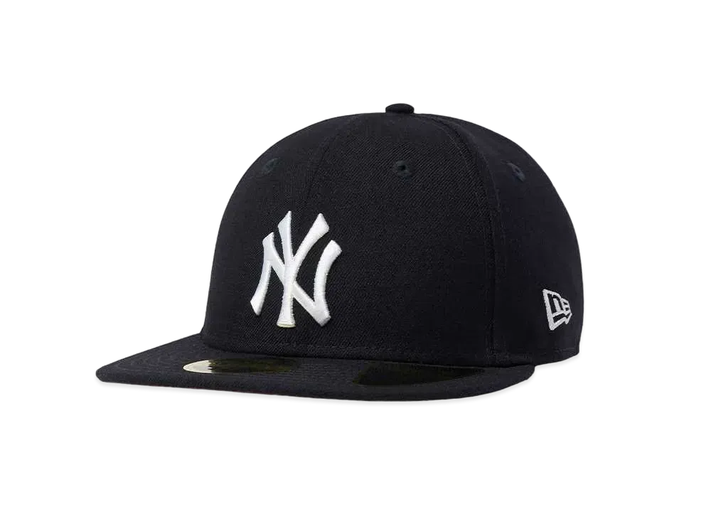 キス x ニューエラ x ヤンキース 10 ヤー アニバーサリー ロー プロフィール キャップ "サドル"