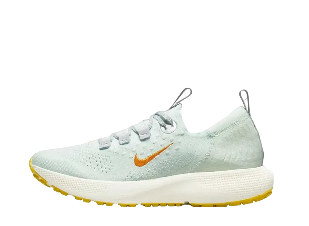 ナイキ ウィメンズ エスケープ ラン フライニット "ベアリーグリーン/キンカン"