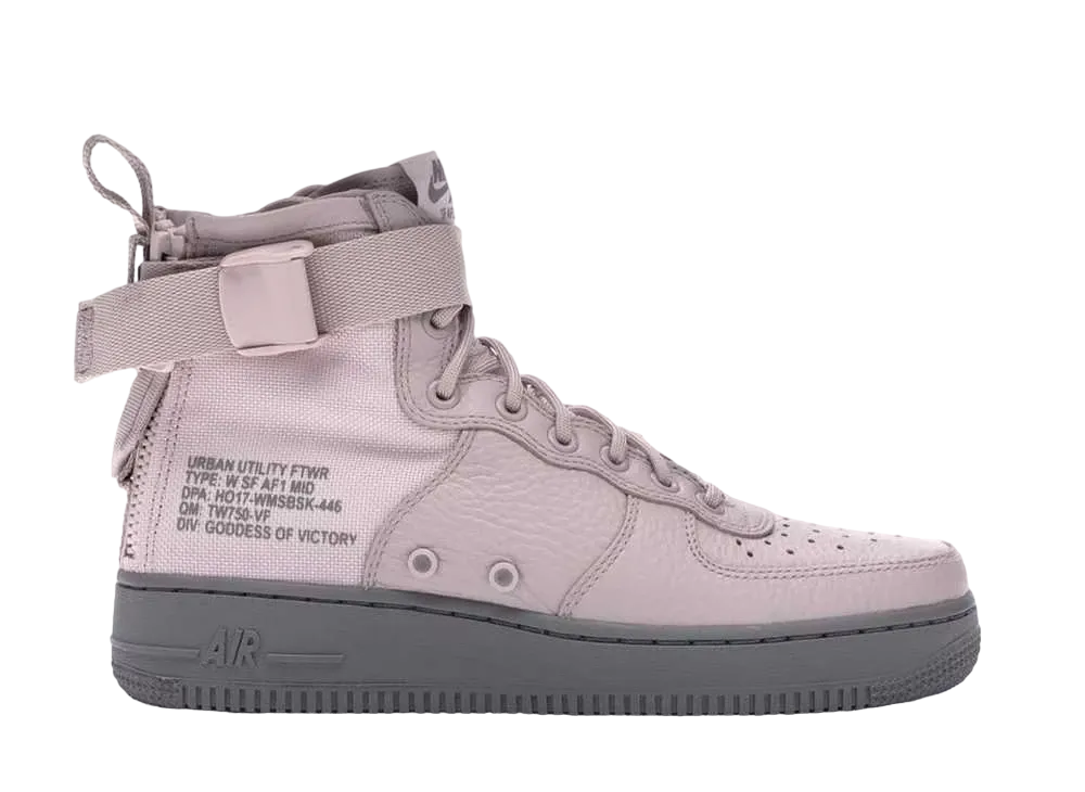 ナイキ ウィメンズ SF エアフォース1 ミッド "スティル レッド"