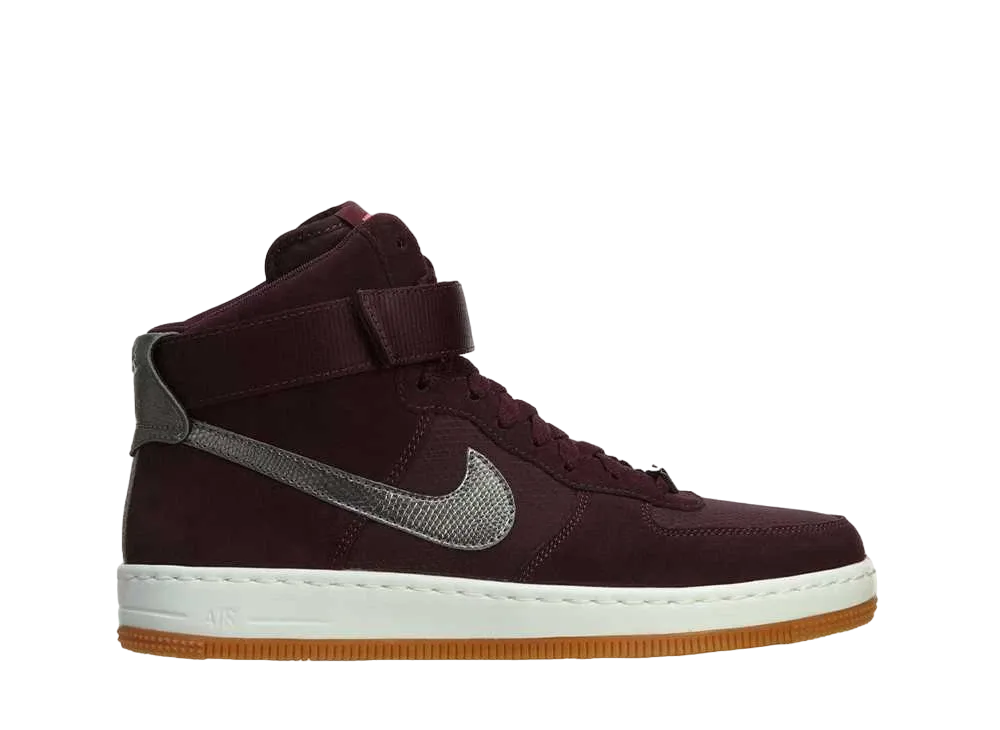 ナイキ ウィメンズ エアフォース1 ウルトラ フォース ミッド "ディープ バーガンディ メタリック ピューター"