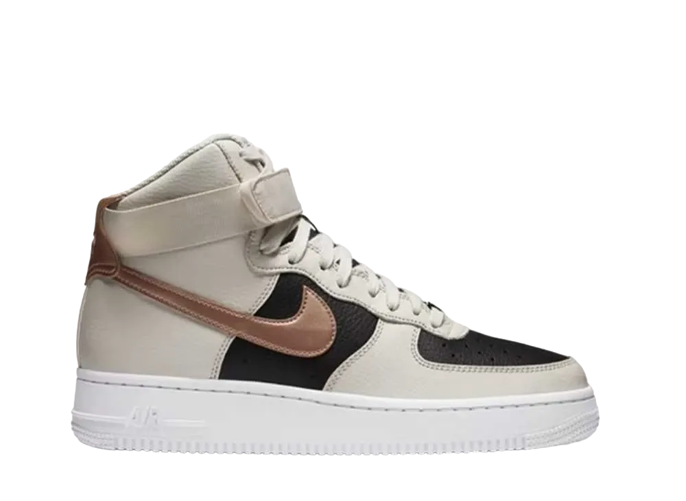 ナイキ ウィメンズ エアフォース1 ハイ "ライト ウード ブラウン"