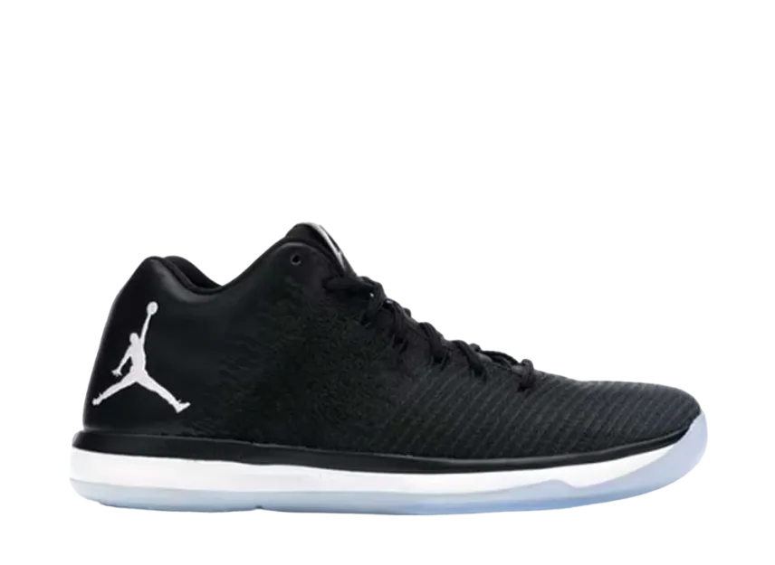 ナイキ エアジョーダン31 ロー "ブラック ホワイト"