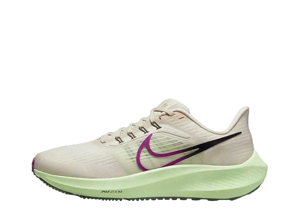 ナイキ ウィメンズ エアズーム ペガサス 39 "ライト オレウッド ブラウン/レッド プラム"