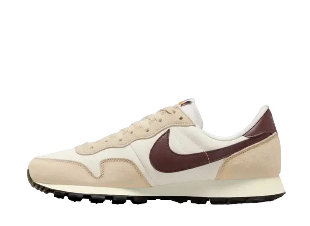 ナイキ エアペガサス 83 PRM "セイル/ライト チョコレート"