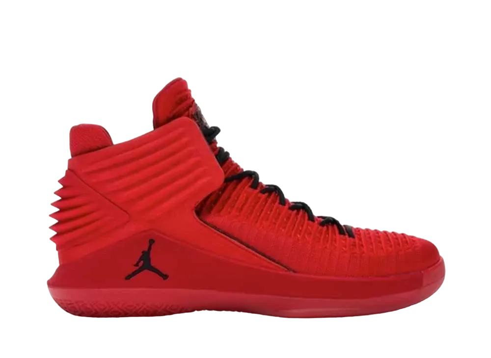ナイキ エアジョーダン32 "ロッソ・コルサ"