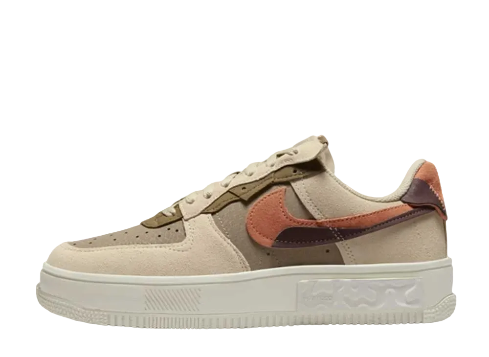 ナイキ ウィメンズ エアフォース 1フォンタンカ "ラタン"