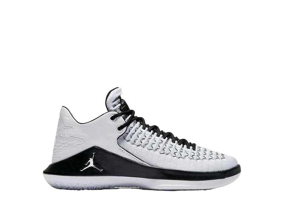 ナイキ GS エアジョーダン32 ロー ウィング イット "ホワイト/メタリック シルバー ブラック"