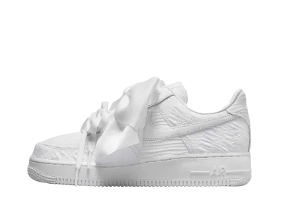 Nike Women's Air Force 1 '07 LX "Bow"