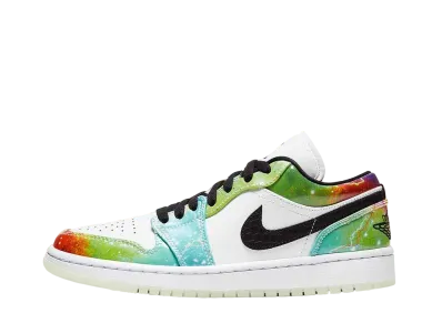 ナイキ ウィメンズ エアジョーダン1 ロー "ギャラクシー"