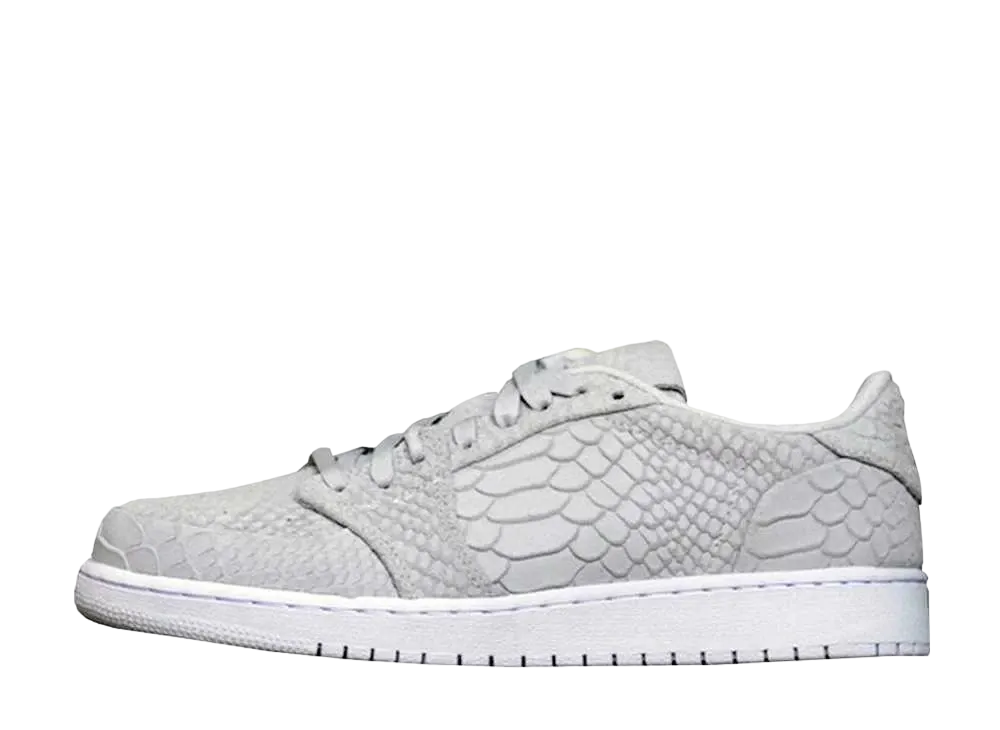 ナイキ エアジョーダン1 レトロ ロー "オフ ホワイト"