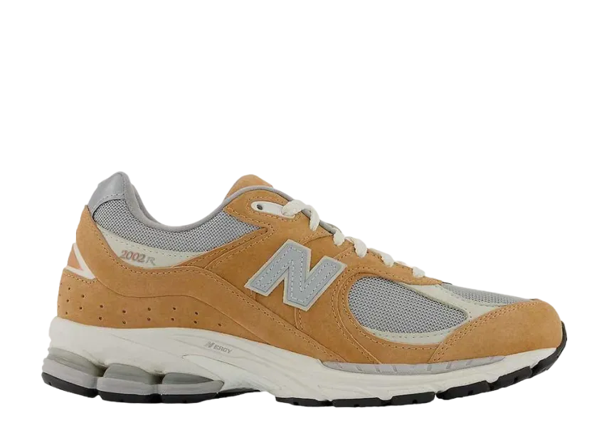 ニューバランス 2002R "スウィートキャラメル"