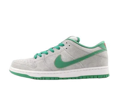 ナイキ ダンク SB ロー  "メデューサ"