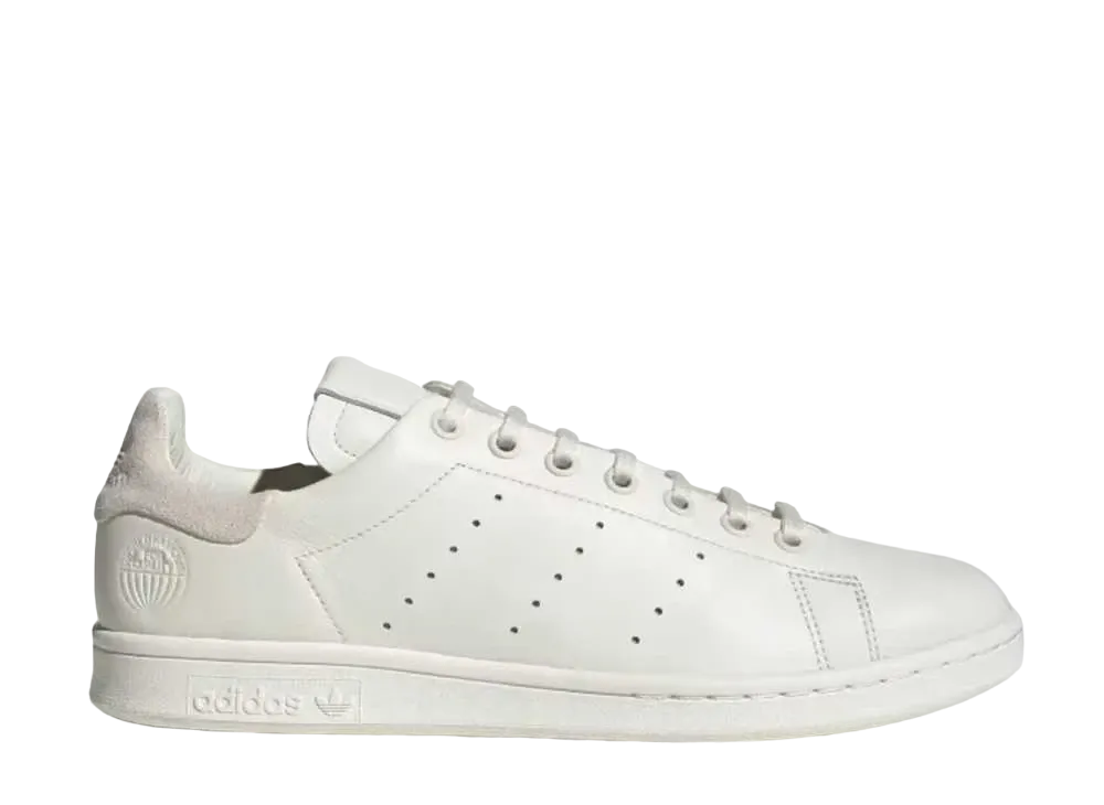 アディダス スタンスミス リーコン "オフ ホワイト"