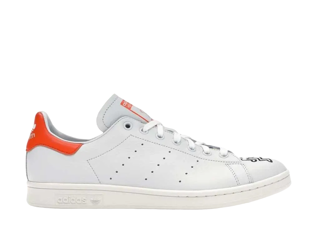 キース・ヘリング × アディダス スタンスミス "クリスタル ホワイト/オレンジ"