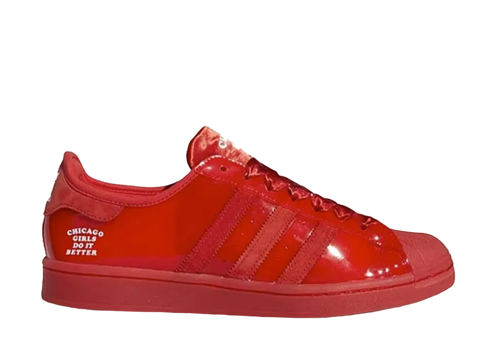 アディダス スーパースター シカゴ ガール ドゥー イット ベター "ラッシュ レッド/クラウド ホワイト/ラッシュ レッド"