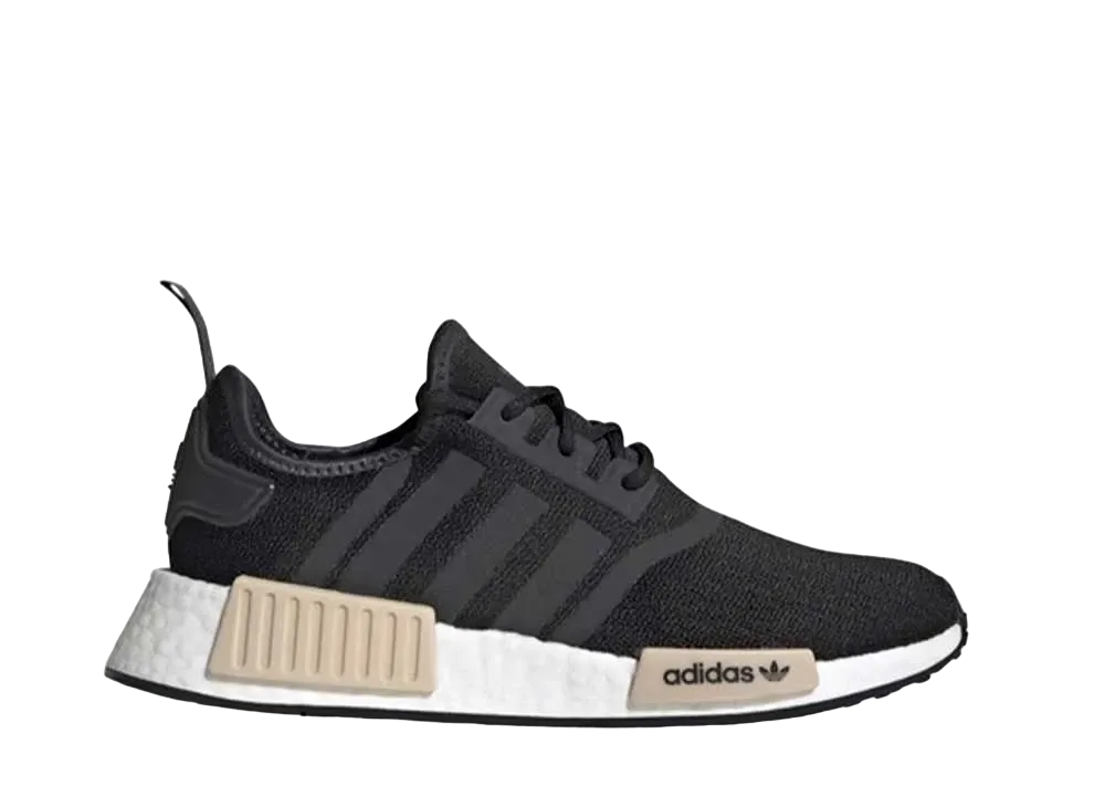 アディダス ウィメンズ エヌ エム ディー R1 "コア ブラック カーボン ホワイト"