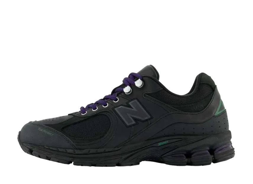 ニューバランス 2002R "ブラック"