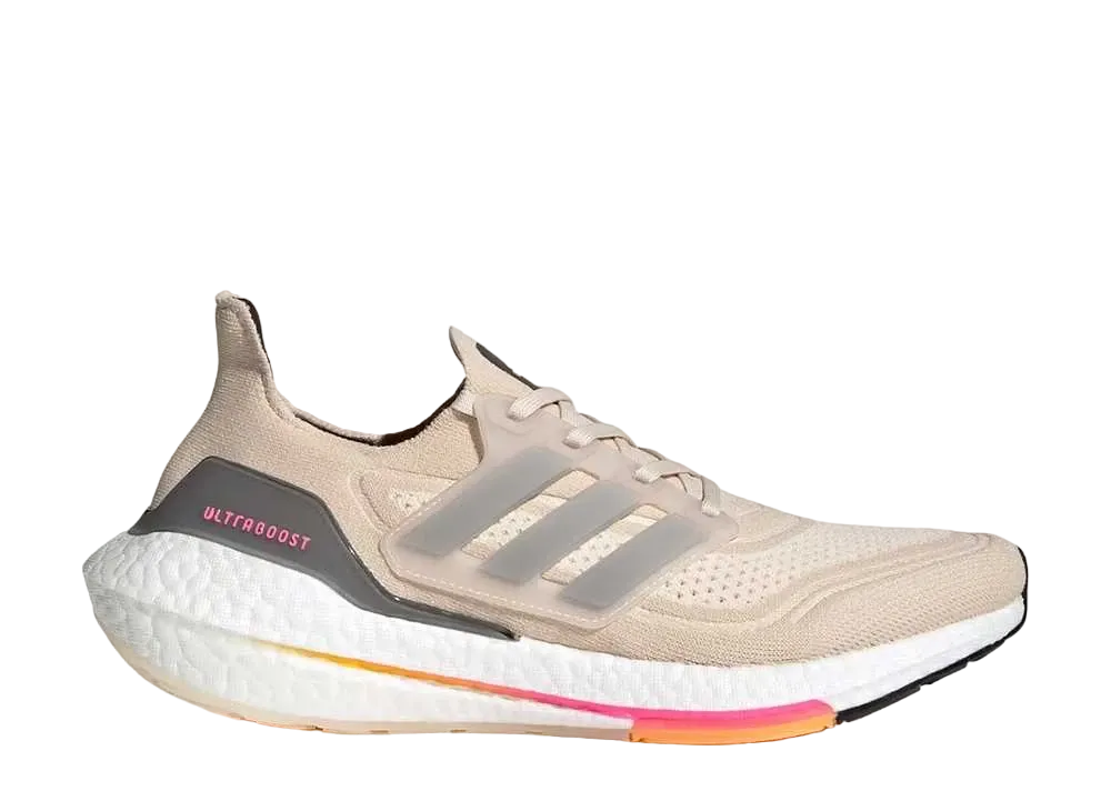 アディダス ウルトラブースト 21 ニューヨーク マラソン "ハロ アイボリー/ソーラー ゴールド"