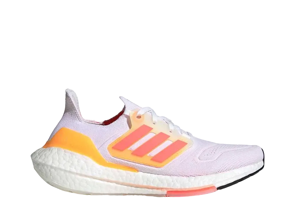 アディダス ウィメンズ　ウルトラブースト 22 "ホワイト ターボ フラッシュ オレンジ"