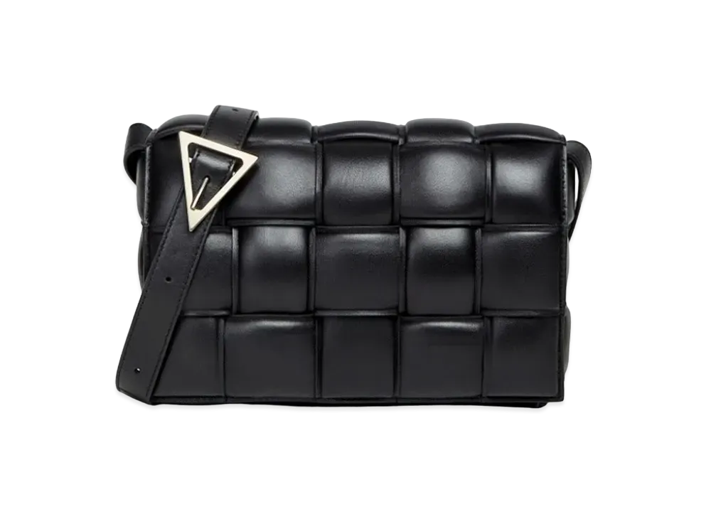 ボッテガヴェネタ パデッド カセット "ブラック" 591970VCQR18803