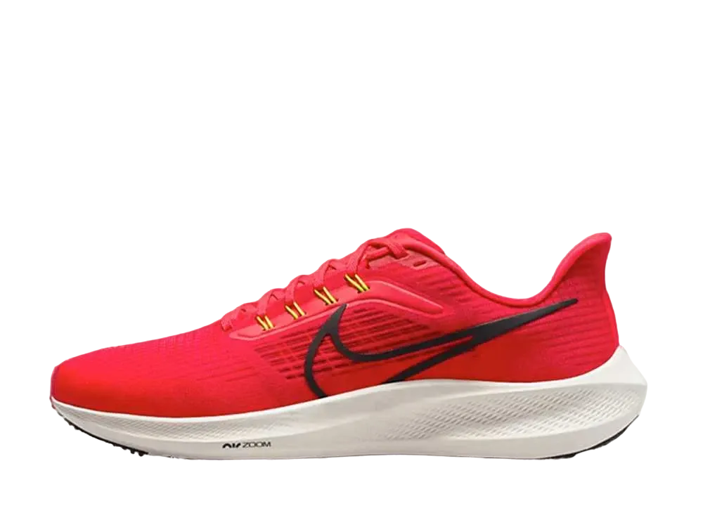 ナイキ エアズーム ペガサス 39 "サイレン レッド/ブラック"