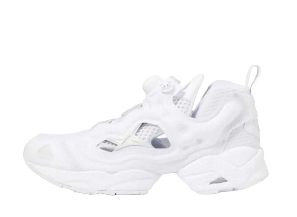 SixTONESがReebokの