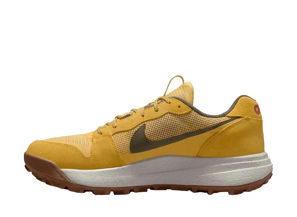 ナイキ ACG ロケイト "ソーラー フレアー/カーゴ カーキ ブラック ライト ボーン"