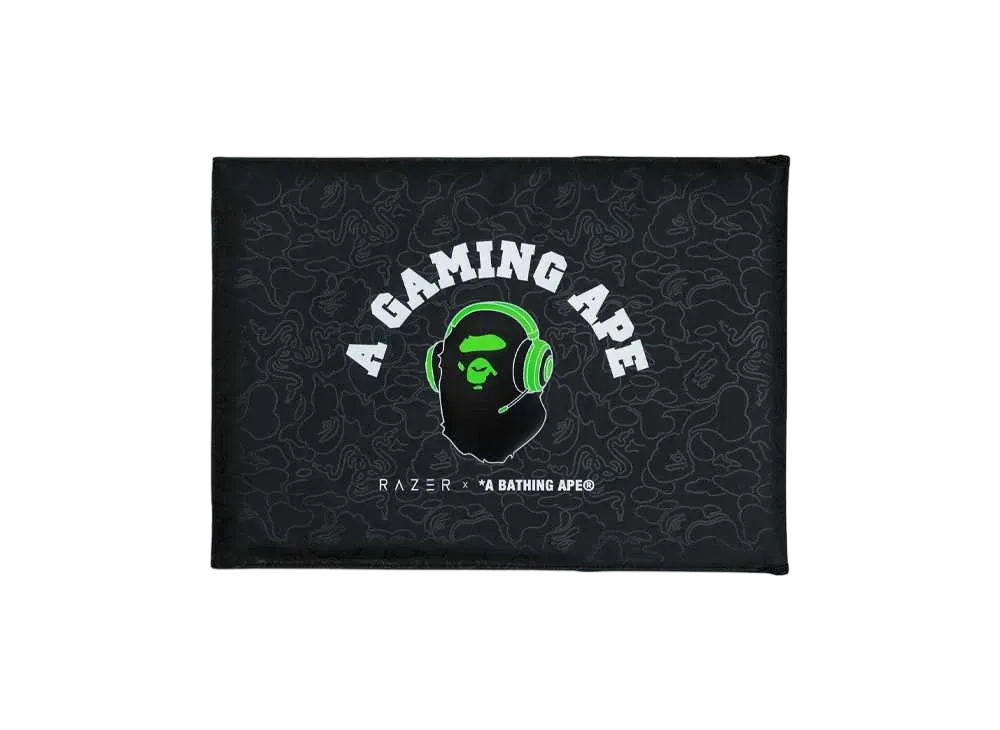 A BATHING APE x Razer NEON CAMO 15.6INCH PROTECTIVE SLEEVE V2 "Green"