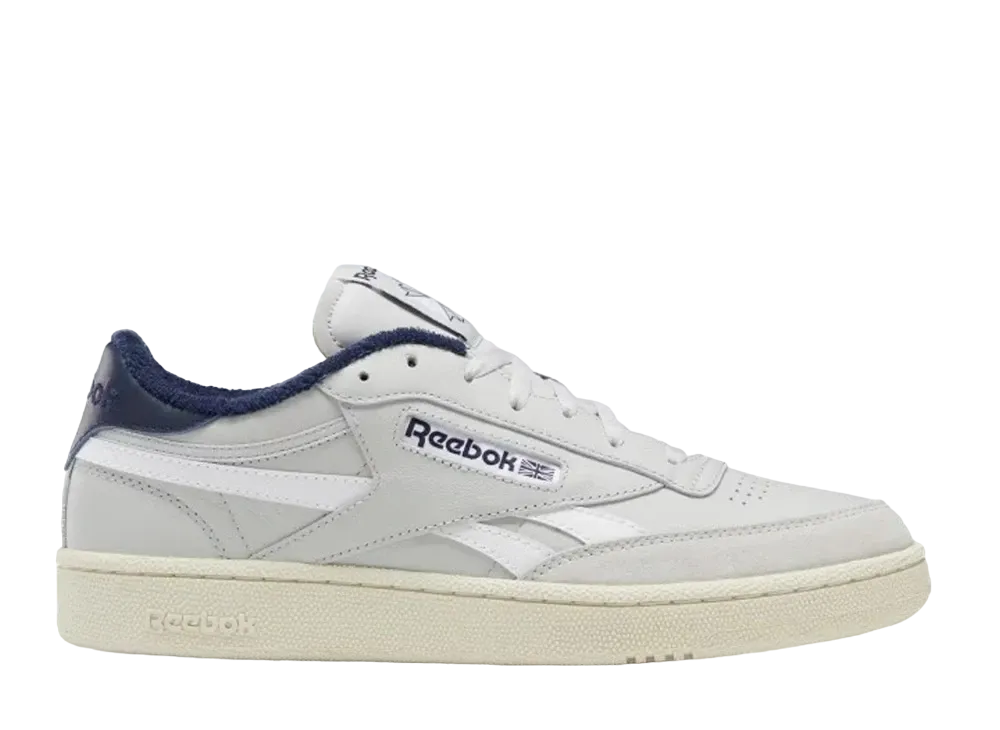 リーボック クラブC リベンジ "ピュア グレイ/ベクター ネイビー"