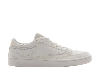 Sneakersnstuff (SNS) × Reebok Club C 85 Premium "Chalk/Tan"